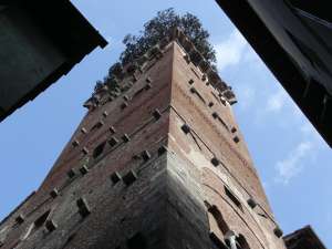 Xtrallusion photo gallery of Italy. Photos, pictures, images and photographs of the Italian Rivieras, the Italian Lakes, the Italian Alps, the Cinque Terre, the Amalfi coast and some of the most beautiful corners of Italy. Plus photos of Italian cities such as Pisa, Milan, Genoa and Rome.